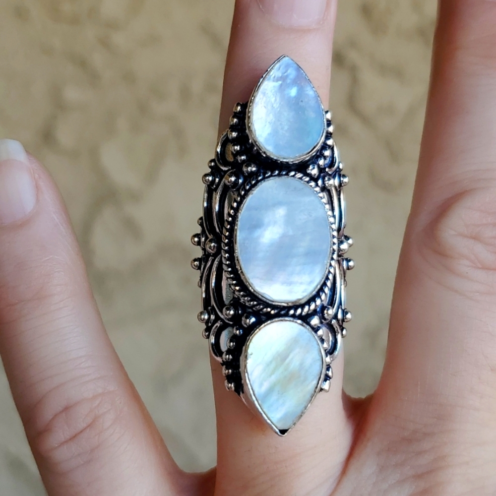 New Mother of Pearl 925 Silver Statement Ring.